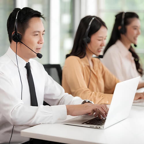 Singaporean Professionals Offering Cloud Based VoIP Services at the Office